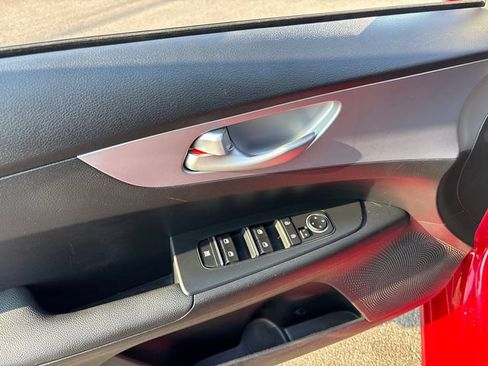 Used 2024 Kia Forte LXS w/ LXS Technology Package FWD image 13