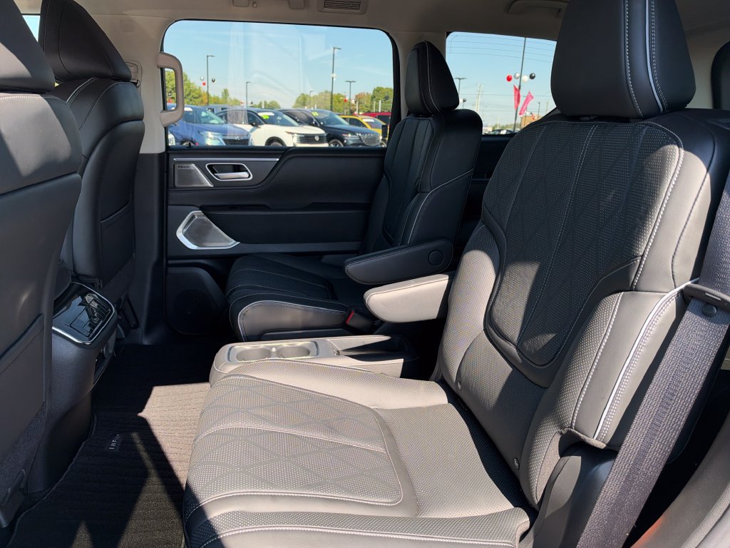 Used 2025 INFINITI QX80 Sensory AWD/4WD image 14