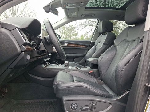 Used 2019 Audi Q5 2.0T Premium Plus w/ Premium Plus Package image 13
