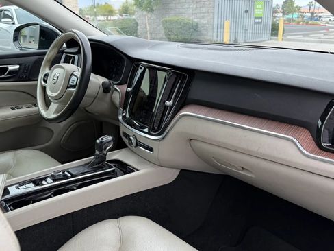 Used 2021 Volvo S60 T5 Momentum AWD/4WD image 14