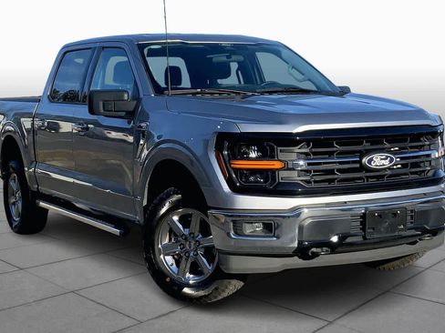 Certified 2025 Ford F150 XLT w/ Equipment Group 301A Standard image 3