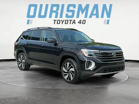 Used 2025 Volkswagen Atlas SE AWD/4WD image 1