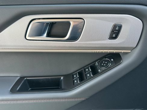 New 2026 Ford Explorer Active w/ Active Comfort Package RWD image 11