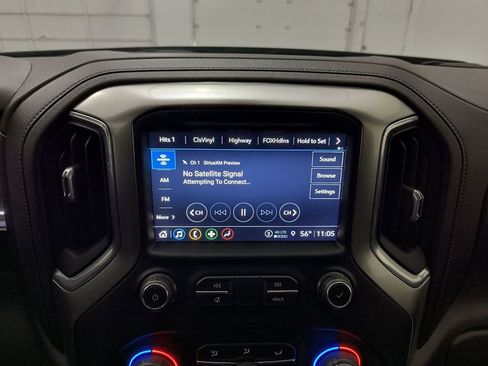 Used 2021 Chevrolet Silverado 1500 LT w/ Z71 Off-Road Package image 24