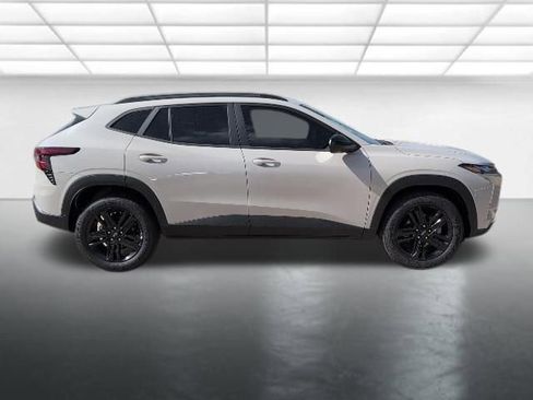 New 2026 Chevrolet Trax ACTIV w/ Driver Confidence Package FWD image 31