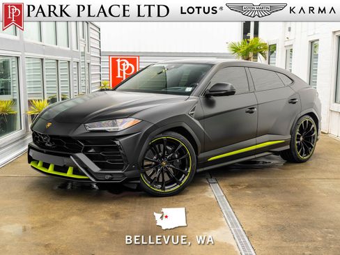 Used 2021 Lamborghini Urus AWD/4WD image 1