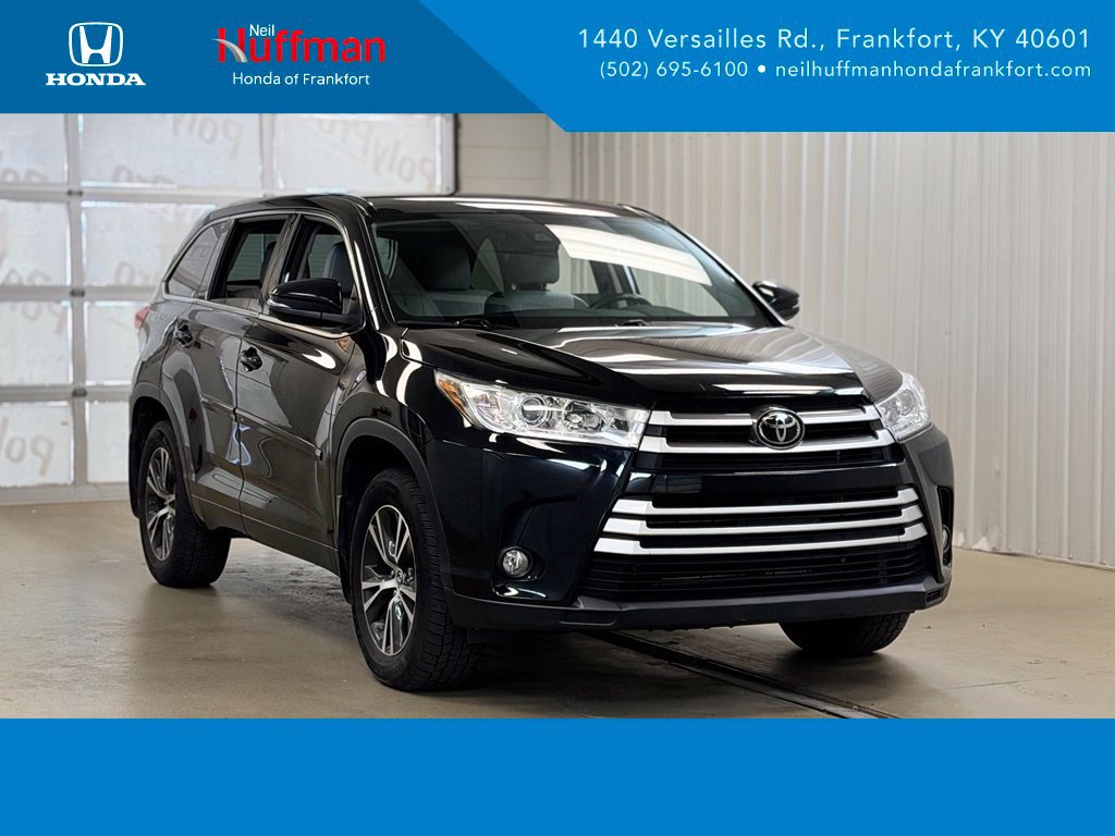 Used 2018 Toyota Highlander Plus AWD/4WD image 1