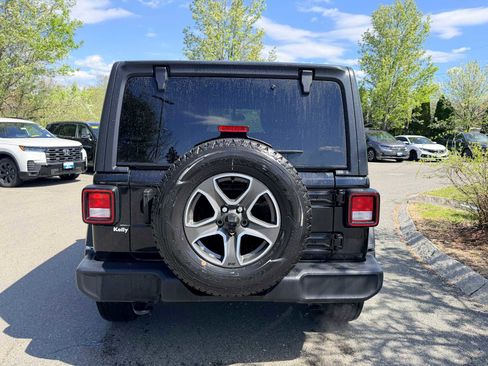 Used 2021 Jeep Wrangler Sport AWD/4WD image 4