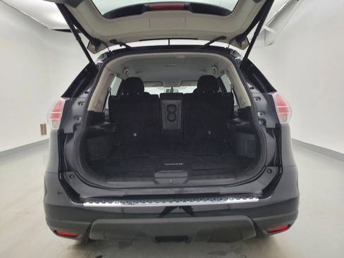 Used 2016 Nissan Rogue SV w/ SV Premium Package image 29