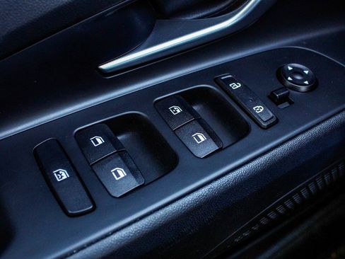 Used 2023 Hyundai Elantra SEL image 10