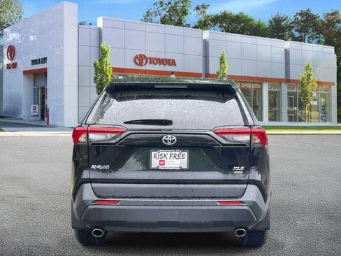 Certified 2021 Toyota RAV4 XLE Premium AWD/4WD image 7