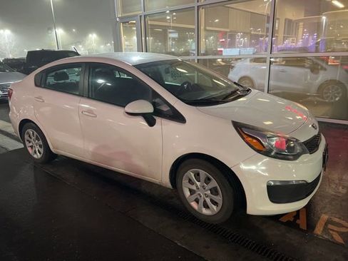 Used 2017 Kia Rio LX image 6