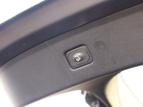 Certified 2022 Ford Edge ST image 9