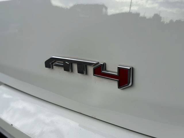 Used 2022 GMC Terrain AT4 w/ Tech Package AWD/4WD image 7