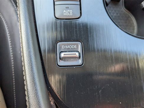 Used 2023 Nissan Rogue Platinum w/ Platinum Premium Package image 29