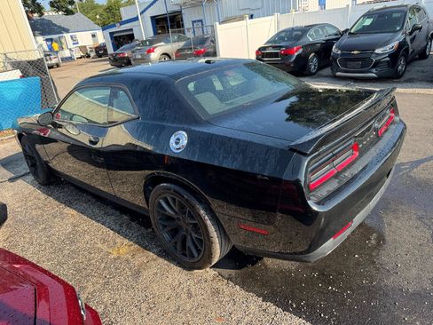 Used 2021 Dodge Challenger R/T RWD image 5