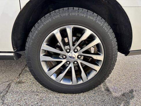 Used 2018 Ford Expedition Max Limited image 27