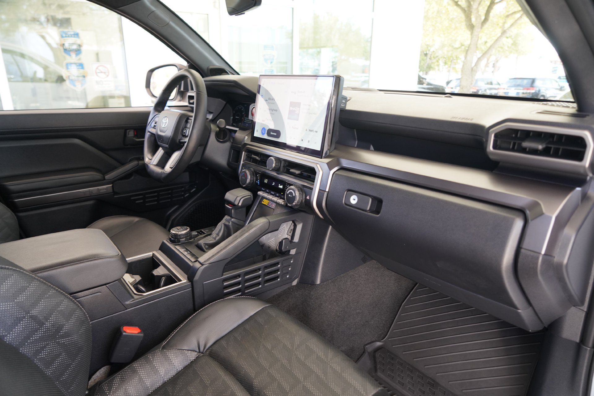 Used 2025 Toyota 4Runner TRD Off-Road Premium AWD/4WD image 26