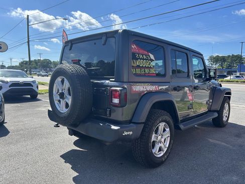 Used 2018 Jeep Wrangler Unlimited Sport S image 5