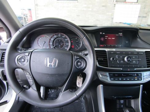 Used 2014 Honda Accord Sport image 14