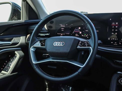 Used 2025 Audi Q5 Premium w/ Convenience Package AWD/4WD image 20