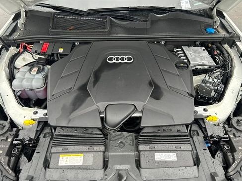 Used 2023 Audi Q7 3.0T Premium Plus image 32