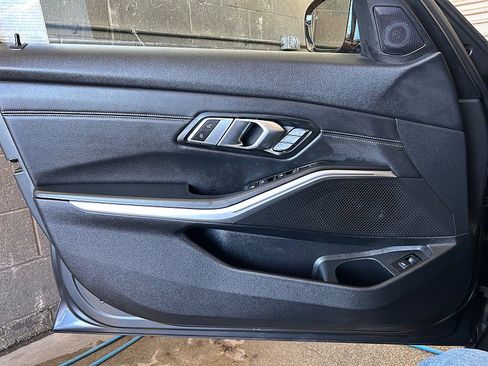 Used 2020 BMW 330i Sedan w/ Premium Package RWD image 18