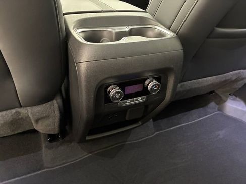 Used 2025 Buick Enclave Sport Touring w/ Super Cruise Package image 19