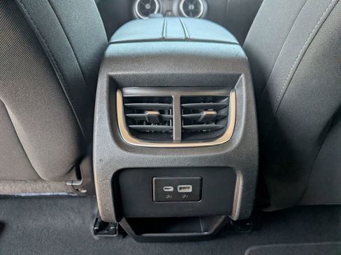 Used 2022 Chevrolet Blazer LT FWD image 33
