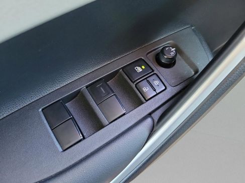 Certified 2025 Toyota Corolla Cross L image 26