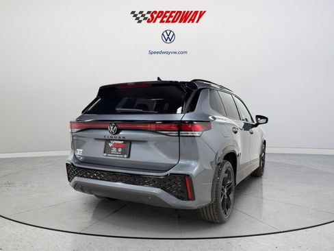 New 2026 Volkswagen Tiguan SE R-Line FWD image 7