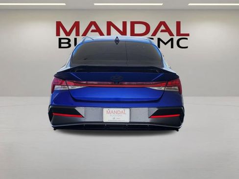 Used 2024 Hyundai Elantra SEL w/ Convenience Package FWD image 9