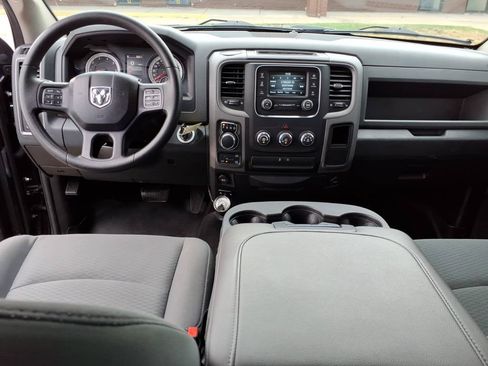 Used 2016 RAM 1500 ST AWD/4WD image 12
