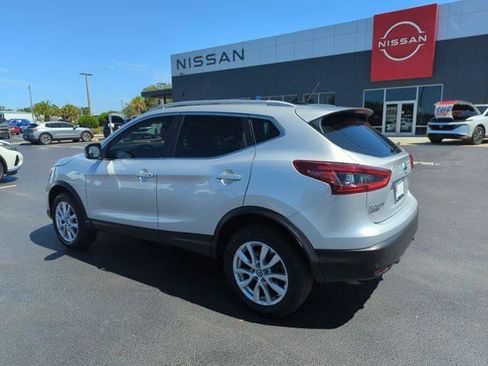 Certified 2020 Nissan Rogue Sport SV FWD image 9