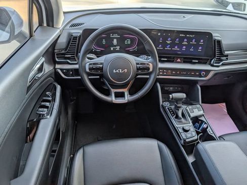 Used 2024 Kia Sportage EX FWD image 12