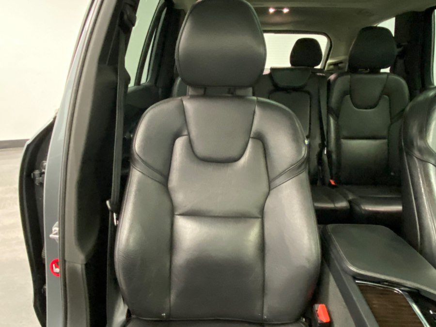 Used 2017 Volvo XC90 T6 Momentum w/ Vision Package AWD/4WD image 25