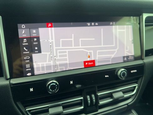 Used 2022 Porsche Macan image 60