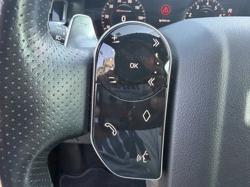 Used 2019 Land Rover Range Rover Velar R-Dynamic SE AWD/4WD image 45