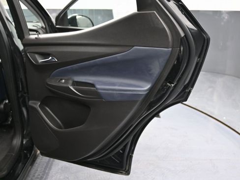 Used 2023 Chevrolet Bolt EUV LT w/ Convenience Package image 36