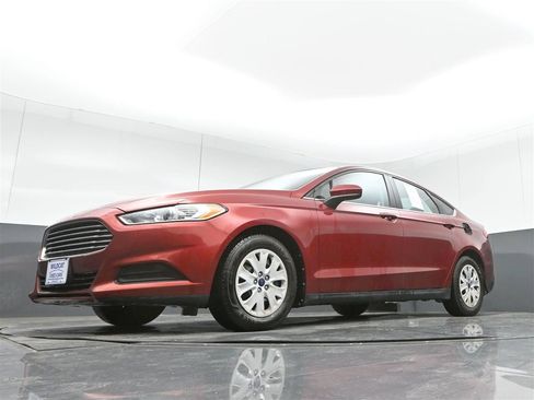 Used 2013 Ford Fusion S FWD image 27