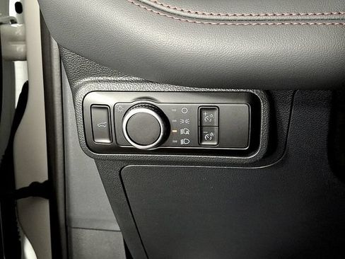 Used 2026 Ford Explorer Active RWD image 19