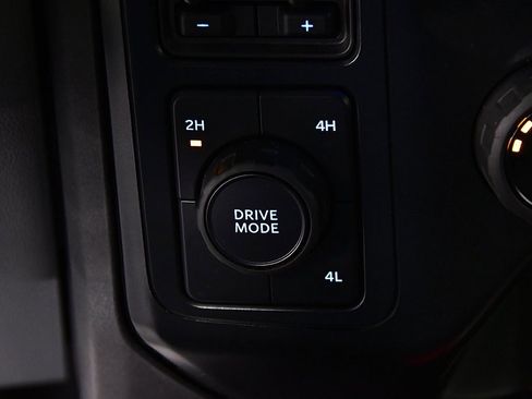 Used 2024 Ford F350 XLT image 28