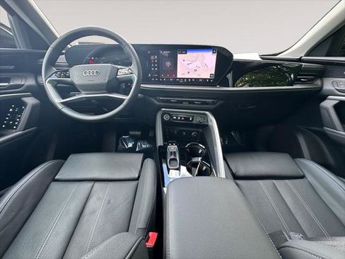 Certified 2025 Audi Q5 Premium Plus w/ Premium Plus AWD/4WD image 10
