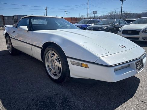 Used 1990 Chevrolet Corvette Convertible image 5