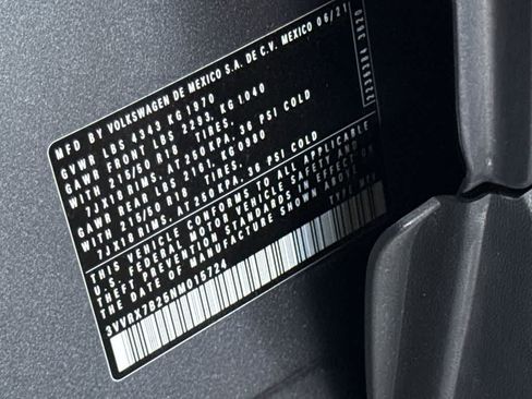 Certified 2022 Volkswagen Taos SE FWD image 29