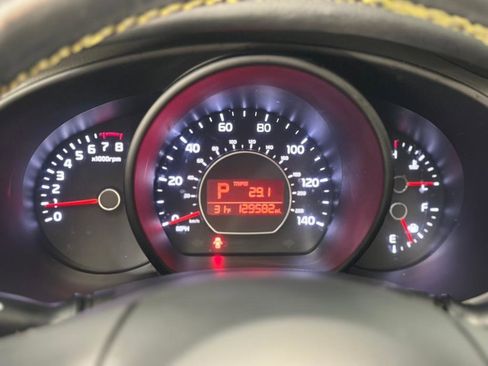 Used 2016 Kia Soul + w/ Primo Package FWD image 14