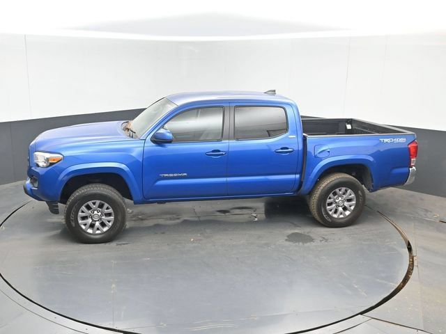 Used 2017 Toyota Tacoma SR5 w/ Tow Package AWD/4WD image 31