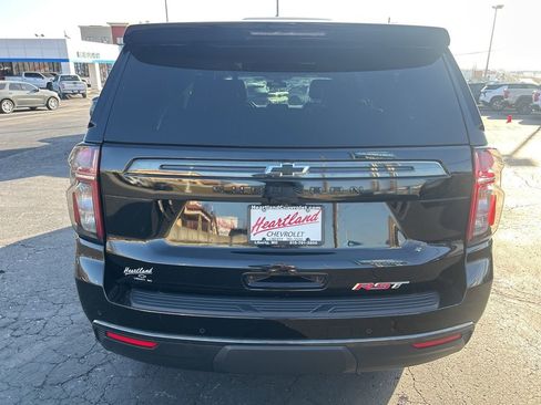 Used 2022 Chevrolet Suburban RST w/ Luxury Package image 6