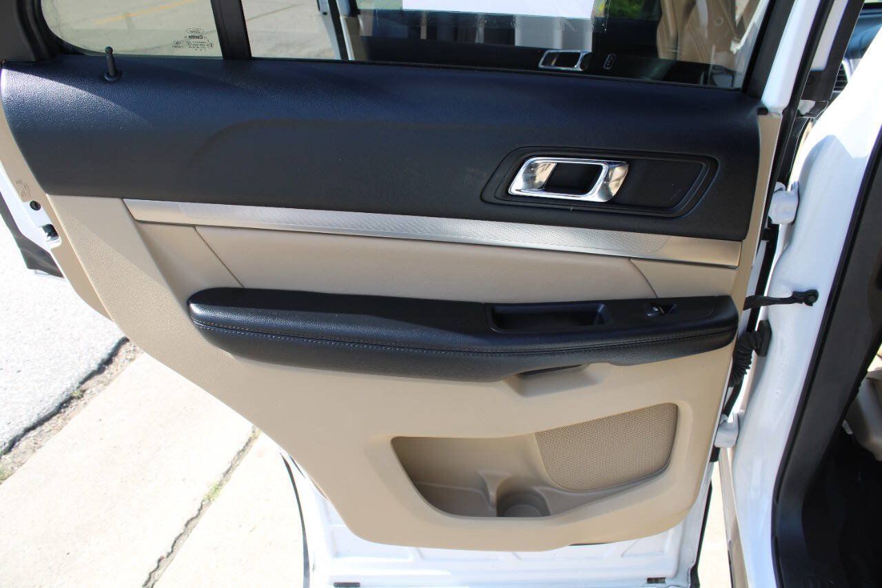 Used 2016 Ford Explorer 4WD image 11