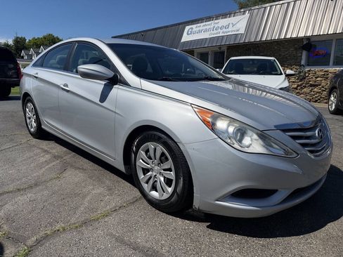 Used 2011 Hyundai Sonata GLS FWD image 1